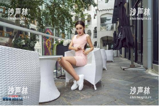 爱丝的导览：高清图册带你漫游美丝病栋的奇趣