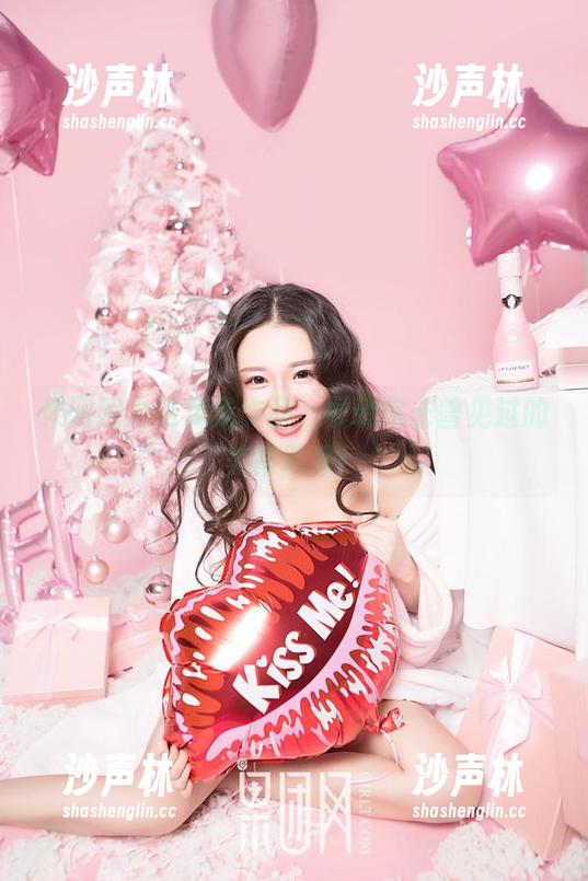 GIRLT果团网 果团网力推免费作品,展现你未曾见过的美背风采!