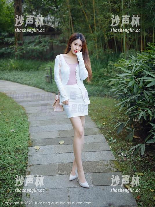 HuaYang花漾 - 嗯...周于希sandy的校服，图片里的不安宁。
