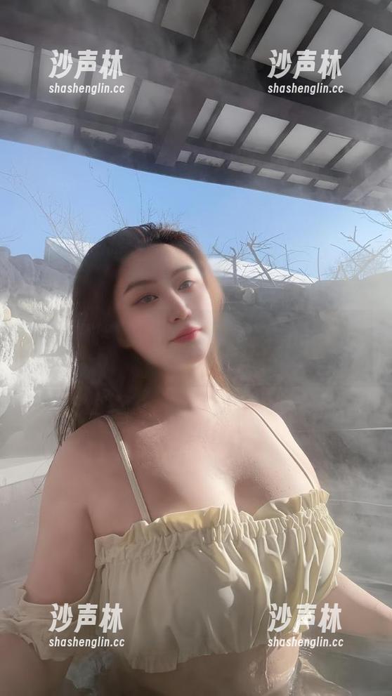 MIYA 微密圈 - MIYA的银灰三角,有些放松却又有种距离感,原图自带神秘滤镜吗?