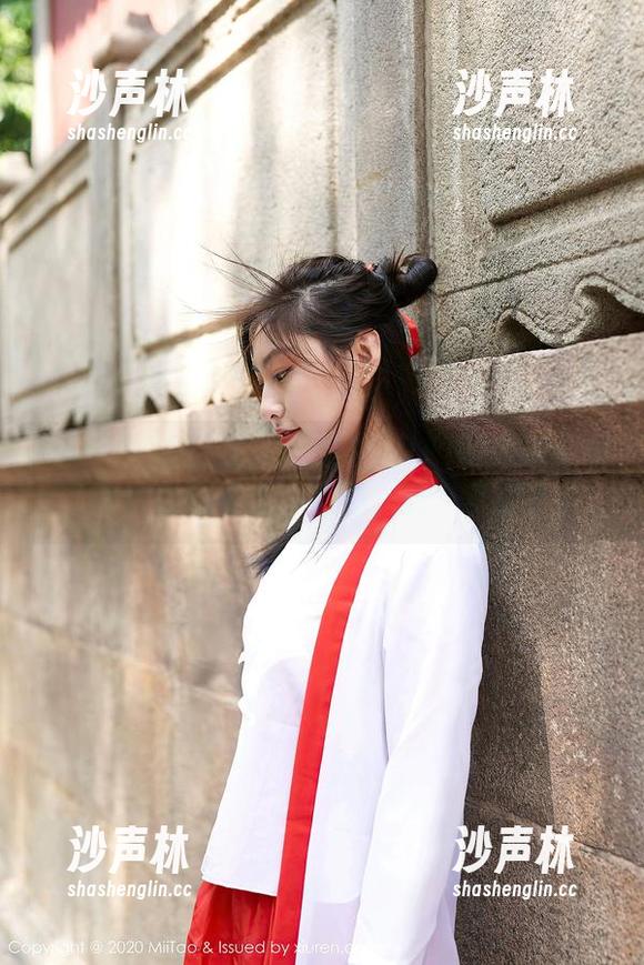 MiiTao蜜桃社-米琪MIKI MiiTao蜜桃社 - 这米琪MIKI的内衣全套,图片里藏着点小心思,啊,不说了。