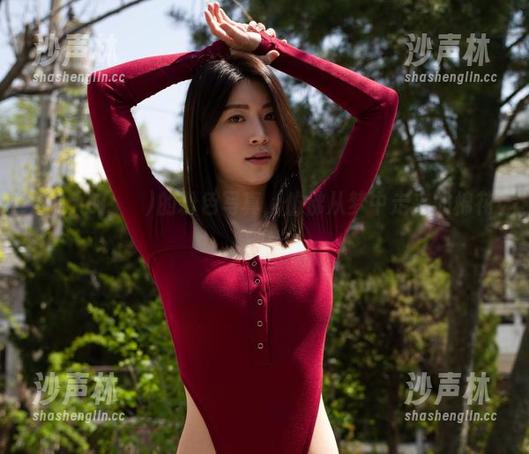 Min.E(민이)的粉色写真，仿佛从梦中走来的棉花糖！