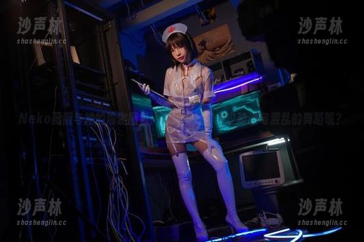 Neko薇薇与她的瑜伽图包：高清里藏着多少静谧与混乱的舞蹈呢？