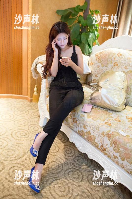 TuiGirl推女郎-潘娇娇 TuiGirl推女郎 - 看潘娇娇穿着的套装,原图的细节别提多赞了。