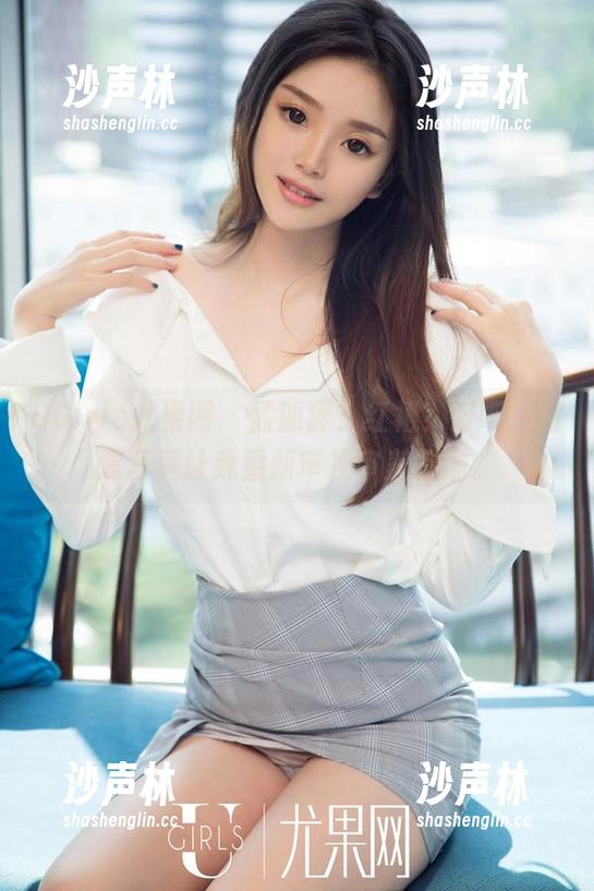 UGirls尤果网-孟狐狸 UGirls尤果网 - 孟狐狸?红裙?好吧,高清写真让我重新审视审美标准。
