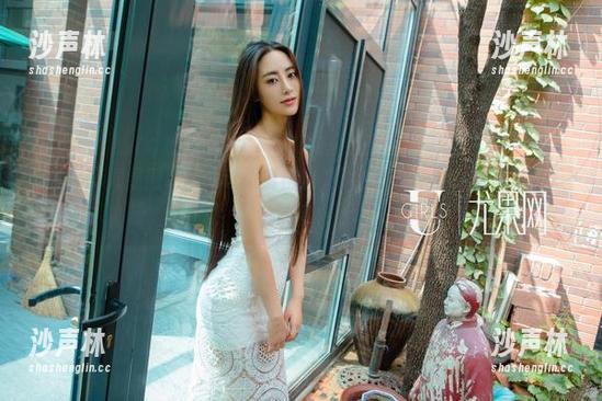 UGirls尤果网 - 甜心让张馥棋的美图合集更华丽，尽管一脸无害