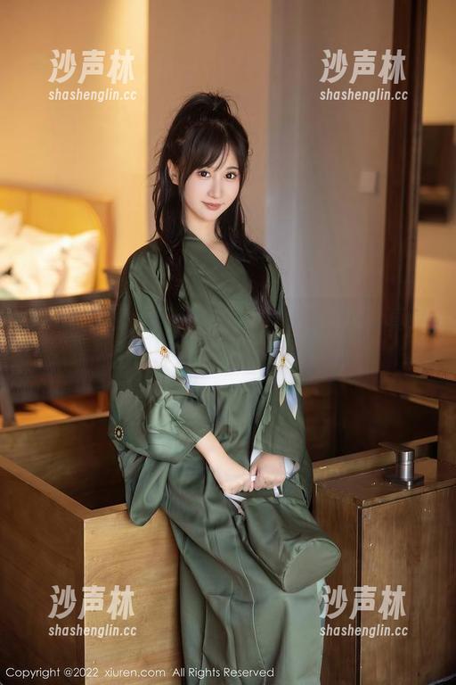 Xiuren秀人网-77qiqi Xiuren秀人网 - 被77qiqi的豹纹写真迷住,真没想过会如此抓心