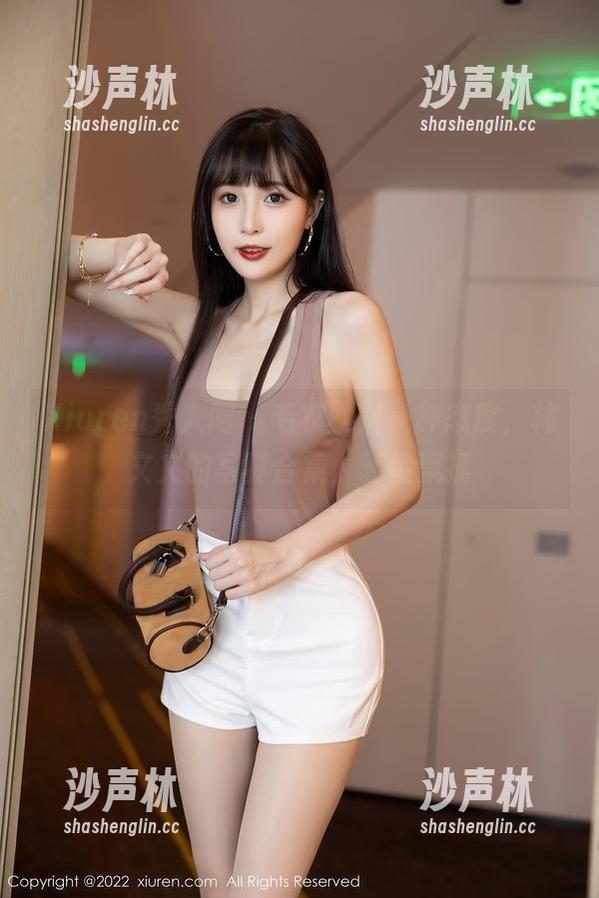 Xiuren秀人网-林文文 Xiuren秀人网 - 毛衣就是一种态度,林文文的写真合集,随性飘摇