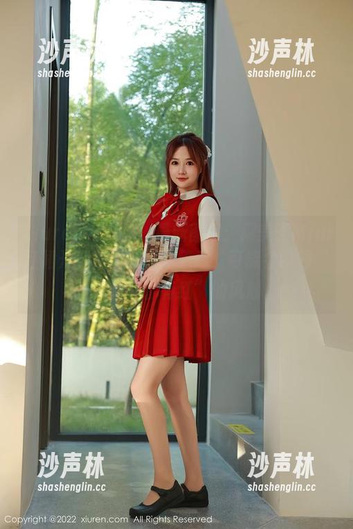 Xiuren秀人网-糯美子Mini Xiuren秀人网 - 最新图册:糯美子Mini红裙开启了全新时尚篇章,可能会引领“从上到下都有红”的风潮。