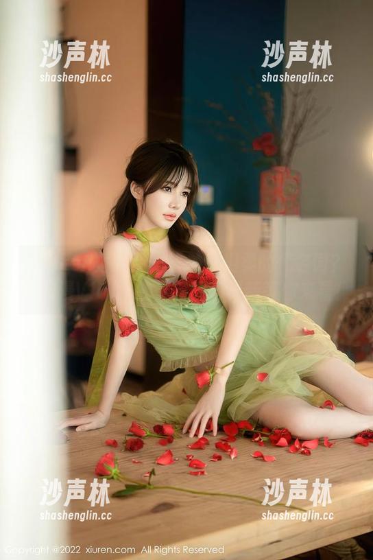 Xiuren秀人网-陈雅漫VICKY Xiuren秀人网 - 谁才是温柔的代名词?陈雅漫VICKY的最新图包更新等你来看!
