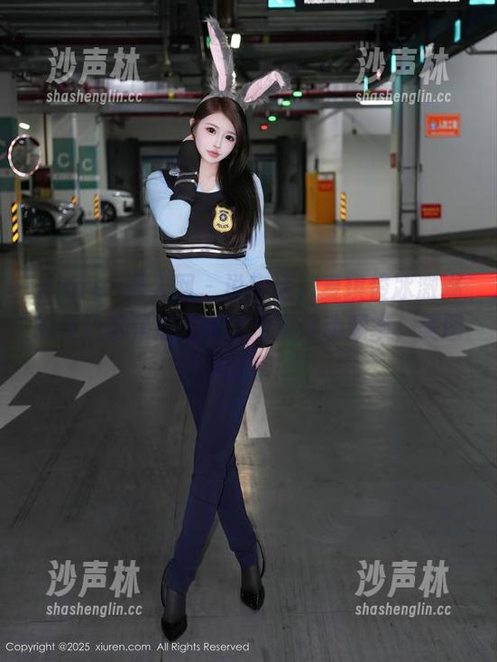 Xiuren秀人网 - 说实话，麦琪绫冰激淋的长腿真是撩得我要放慢滚动频率，美图要分享！