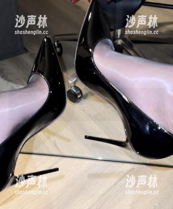 保守的二舅妈 微密圈 - 保守的二舅妈的黑丝私房,这次屏幕真要着火了吧?