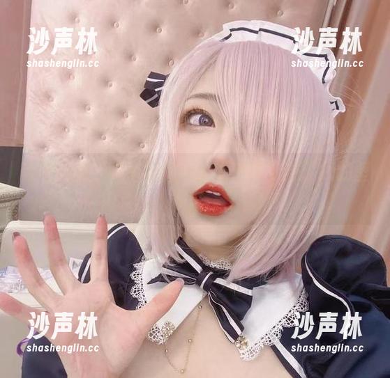 啾小妍 随便一拍,啾小妍就让金发芭比变成了我的壁纸