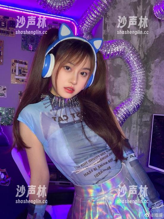 嘎潼 嘎潼校园在线图集:那种无心插柳的美,完全不带眼色的