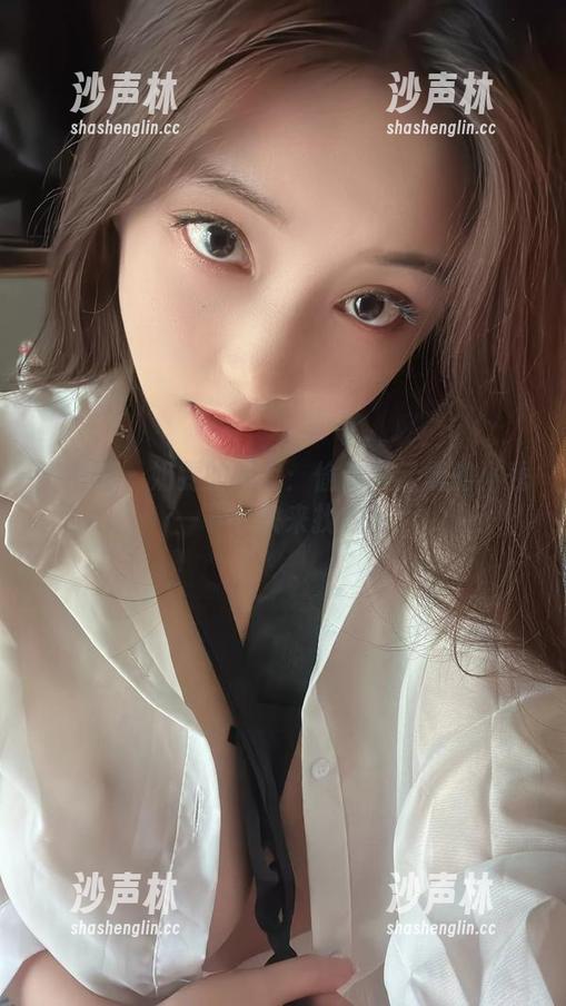 微密圈 - 奶雯的网盘：偷偷在云端的小秀一下，快来找找吧