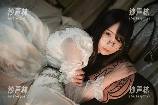 嫣嫣子 追踪嫣嫣子的网盘——天台写真,想要的图都在这里!