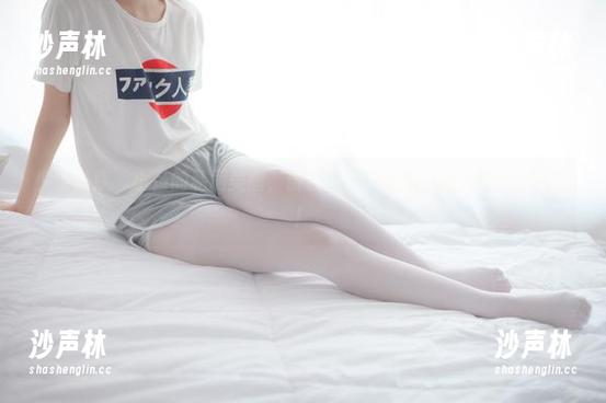少女秩序-小鱼 少女秩序 - 小鱼的私房美图,粉色兔女郎肚兜,真是烦恼又期待!