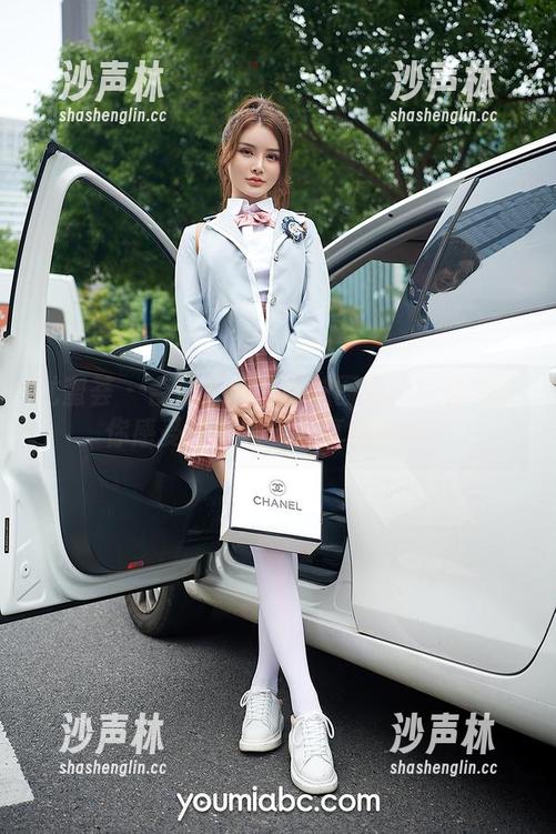 尤蜜荟 - 合法萝莉的妹妹图鉴：写真集让你感受“亲密”分享的乐趣！