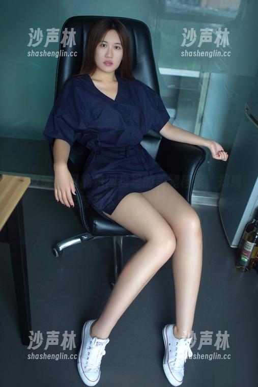 推女郎-郑瑞熙 推女郎 - 可能是网盘里的美腿档案,郑瑞熙带着下载链接而来。