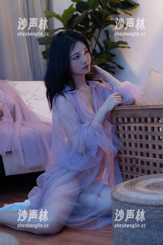 桃良阿宅用天使内衣对我说：快下载这组图片呀！