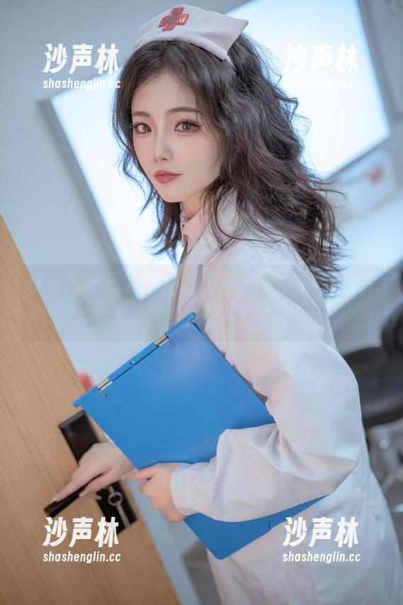 桃良阿宅写真：面具下的女王，别说我没提醒你！