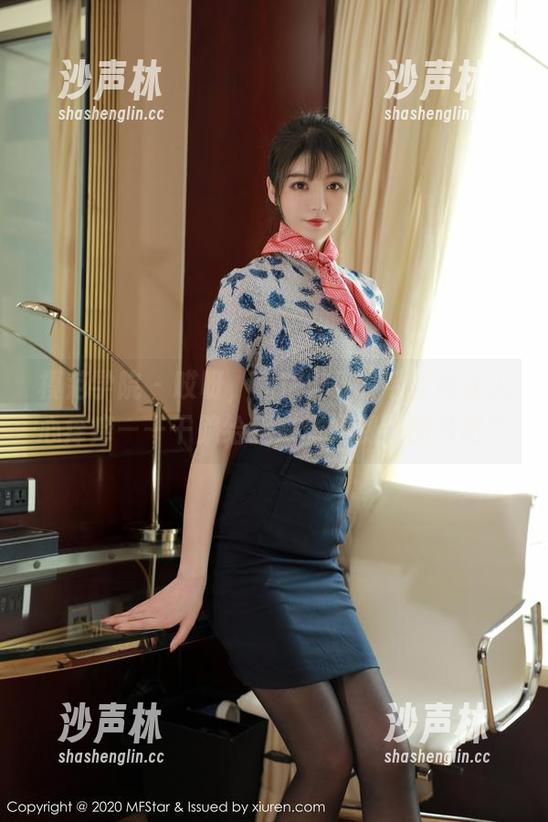 模范学院 - 哎呀，唐琪儿il的毛衣真让人心痒痒——干脆给我来张免费的图片吧？