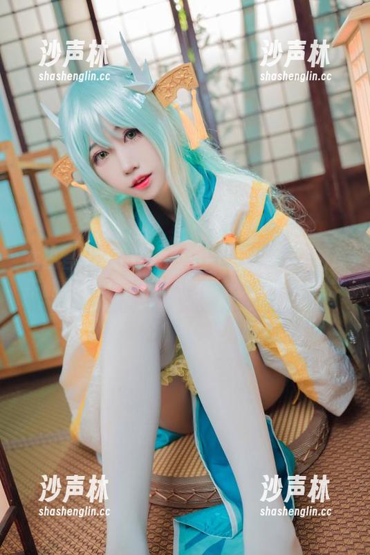 在猫君君MaoJun眼中的魔法少女和图库中的作品……不知怎的，让人忍俊不禁。