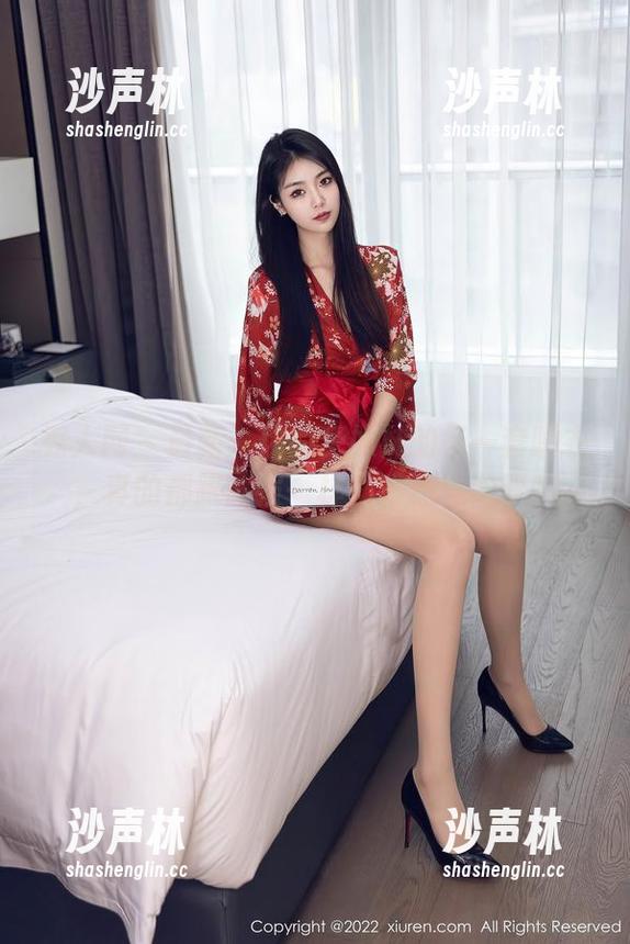 秀人网-你的兔妹妹 秀人网 - 最新:你的兔妹妹的每一套睡衣,真的都跟画报一样,难道是做梦?