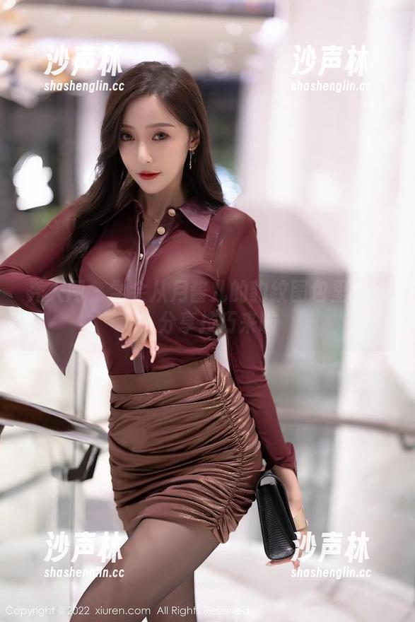 秀人网 - 学会从月酱儿的豹纹图包里撩妹，分享技巧来啦