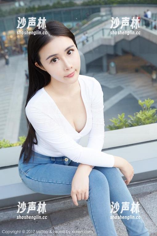 蜜桃社-真希 蜜桃社 - 最新图包:真希这次可是把“油亮”推到了极致,让人目不转睛,哈哈!