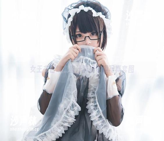 女王在召唤！蜜汁猫裘奇趣写真套图