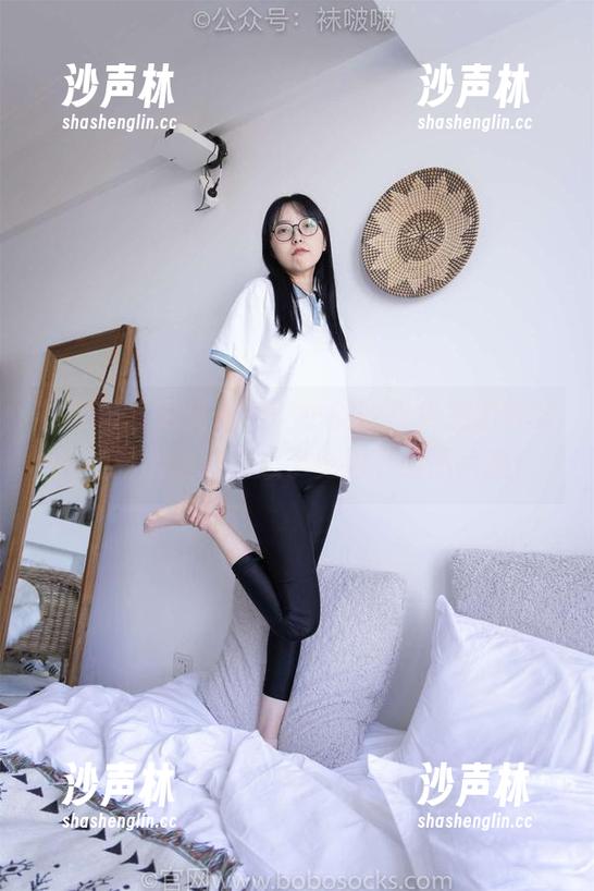 袜啵啵 - 说到黑丝，小安的脚尖加固款实在让我心动，别忘了免费下载图片哦！