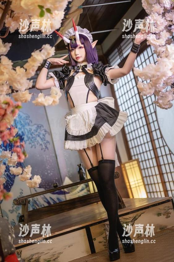 雪琪SAMA化身兔女郎，精选美图，皆因这短裙太有杀伤力！