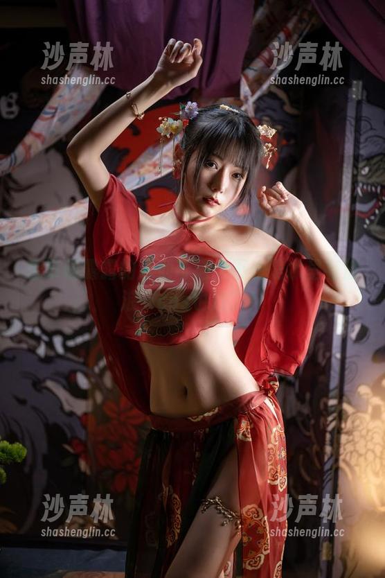 香草喵露露 香草喵露露的泳池奇遇,不止是水里有波浪,cos也炸了!